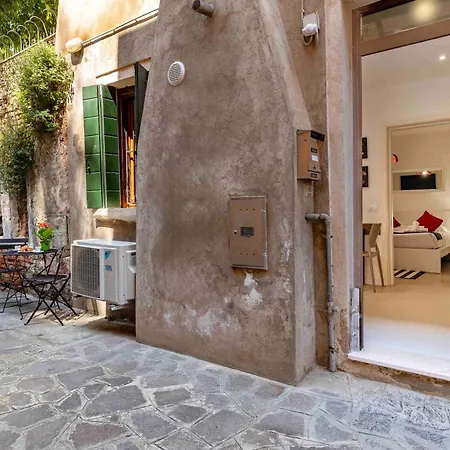 Nabucco Flat By Fenix شقة *